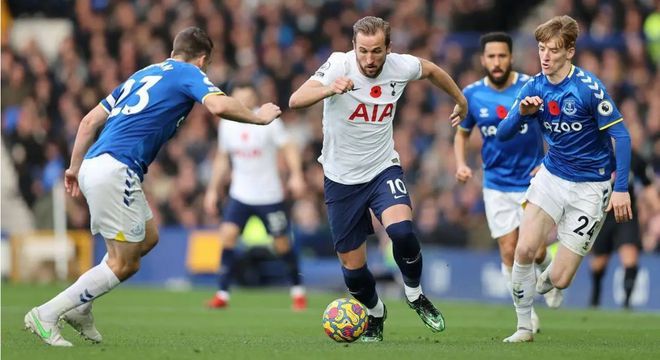 利兹联客场击败对手，继续保持不败连胜状态！