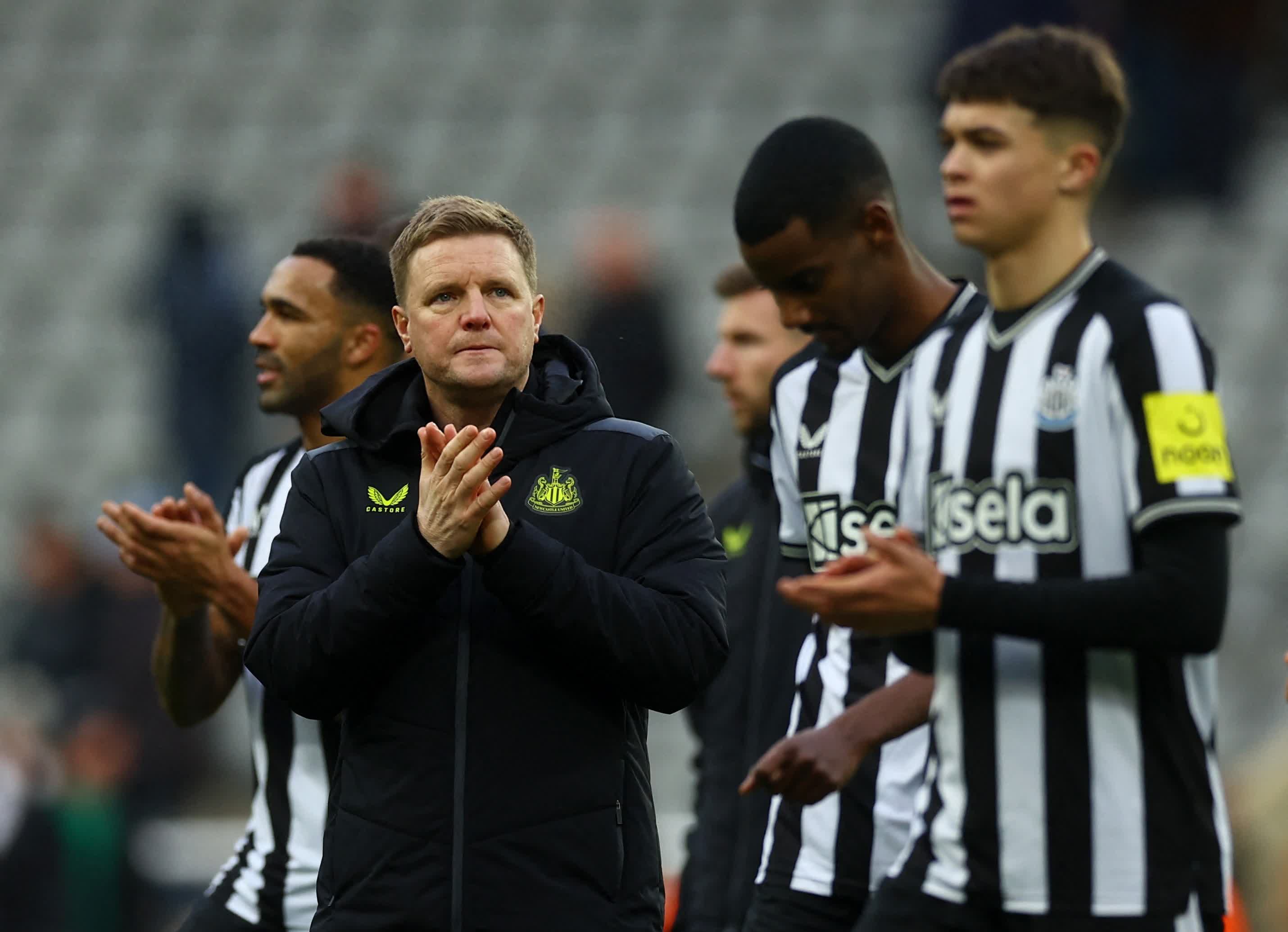 伯恩茅斯主场大胜，球员互相鼓励助力取胜