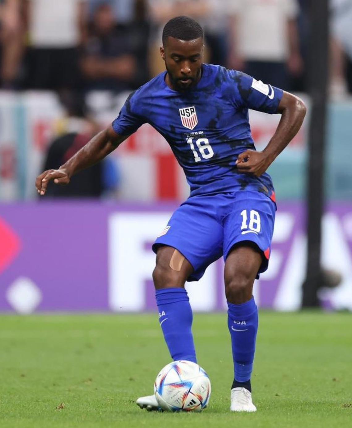 爱游戏官网入口-沙尔克球员表现出色可能成为球队关键力量