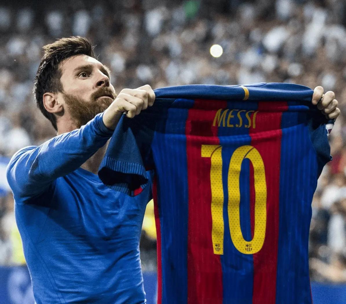 巴萨重返榜首梅西强势崛起 巴萨重返榜首梅西强势崛起