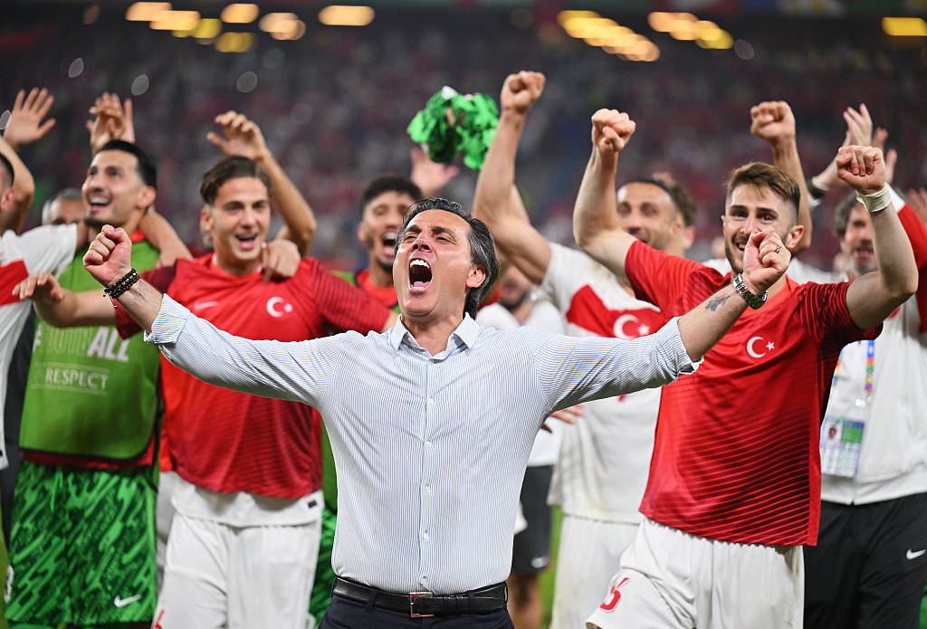 包含奥地利队在比赛中失利，状态下滑的词条