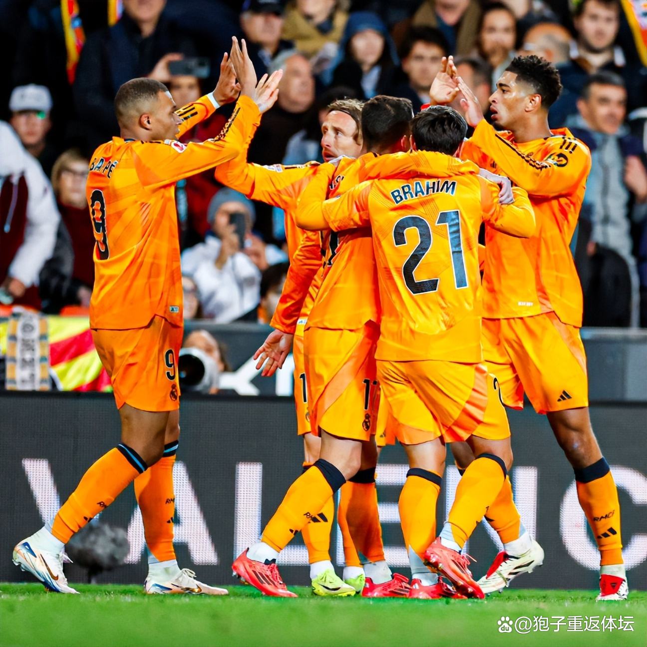 爱游戏官网网页版入口-瓦伦西亚客场战胜皇家社会：完成关键胜利的简单介绍