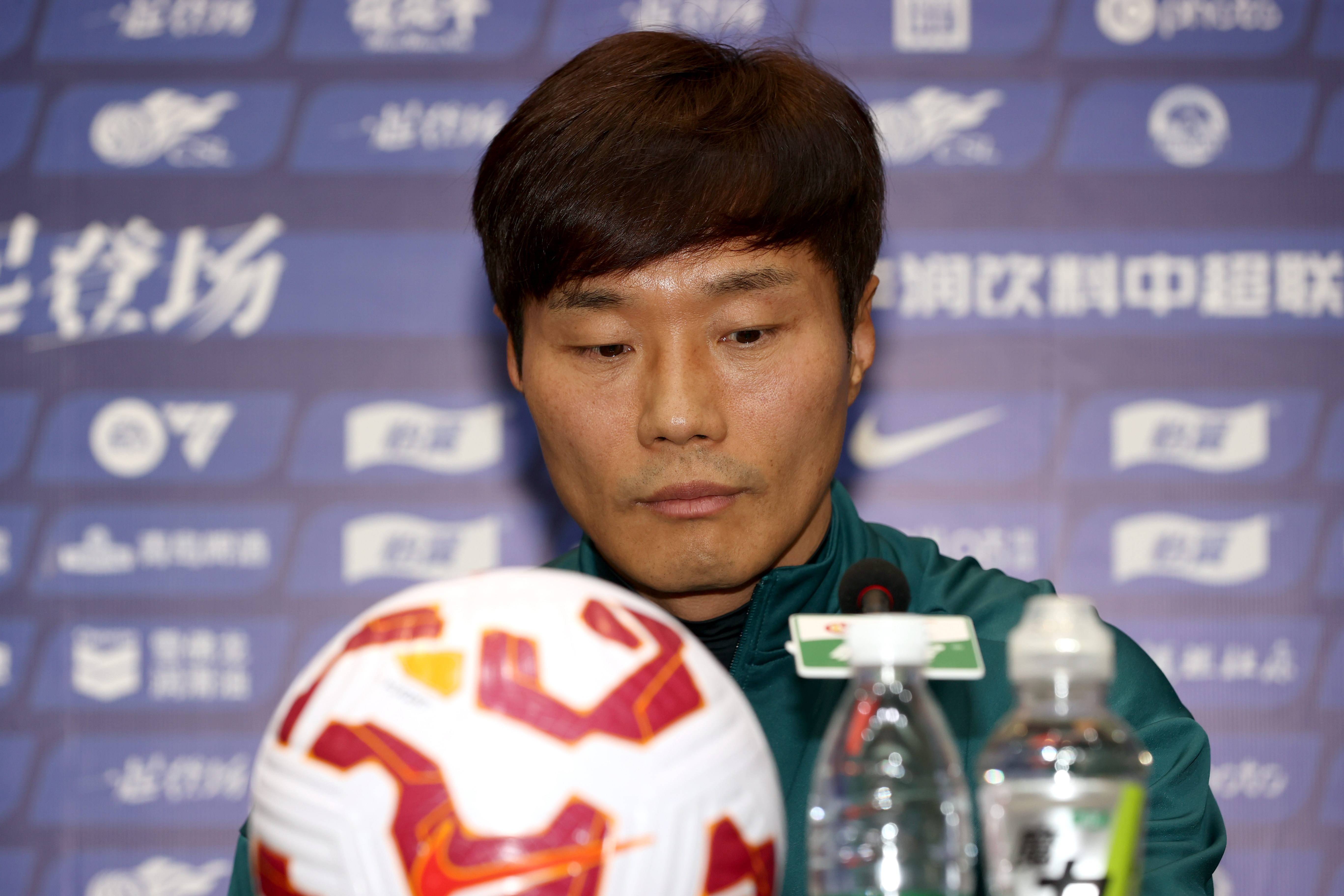 爱游戏官网-包含球队主帅赞扬队员们拼搏精神，协同取得胜利的词条