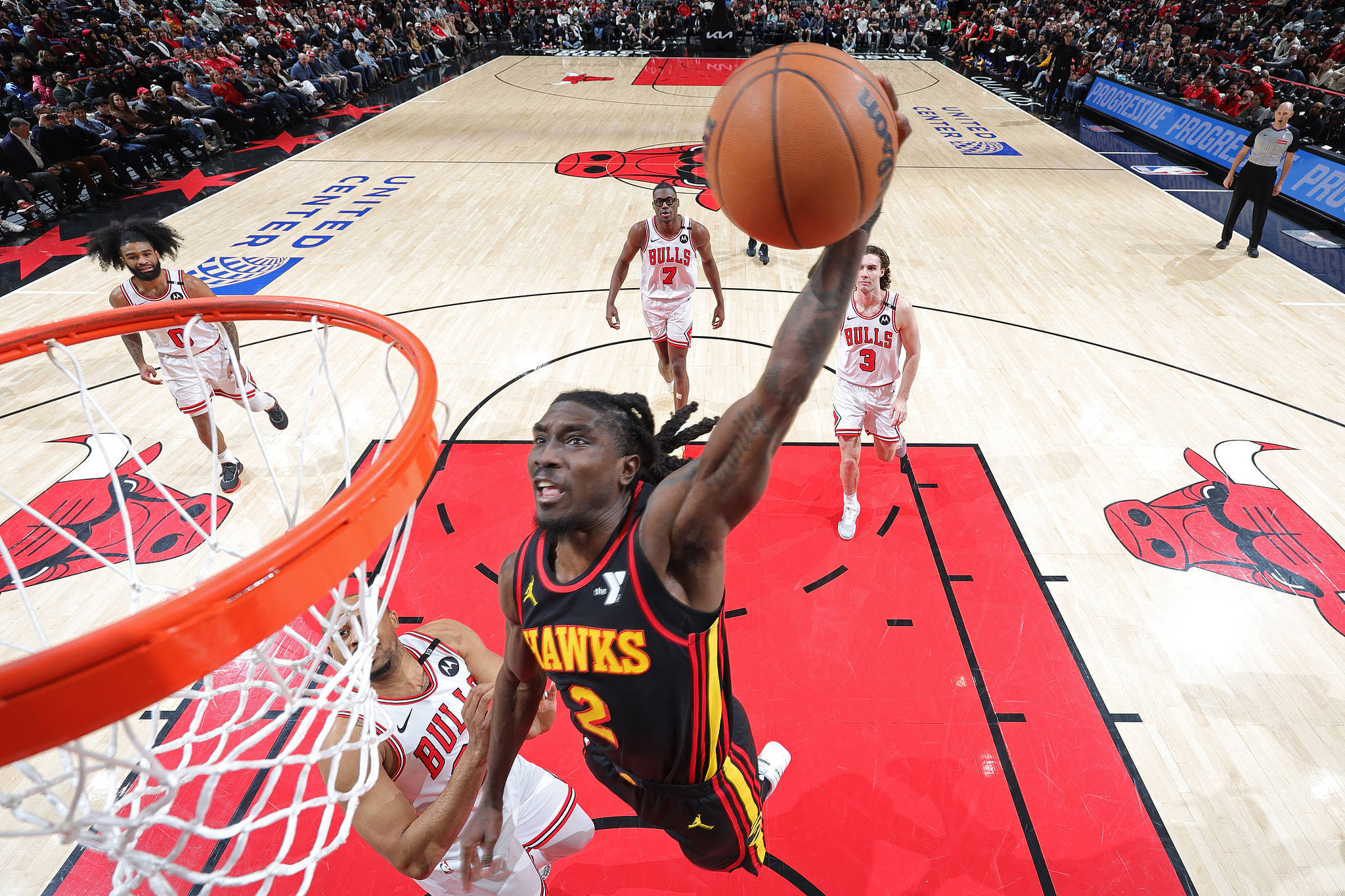 爱游戏官网入口-华莱士连续破门，成为球队主力的简单介绍