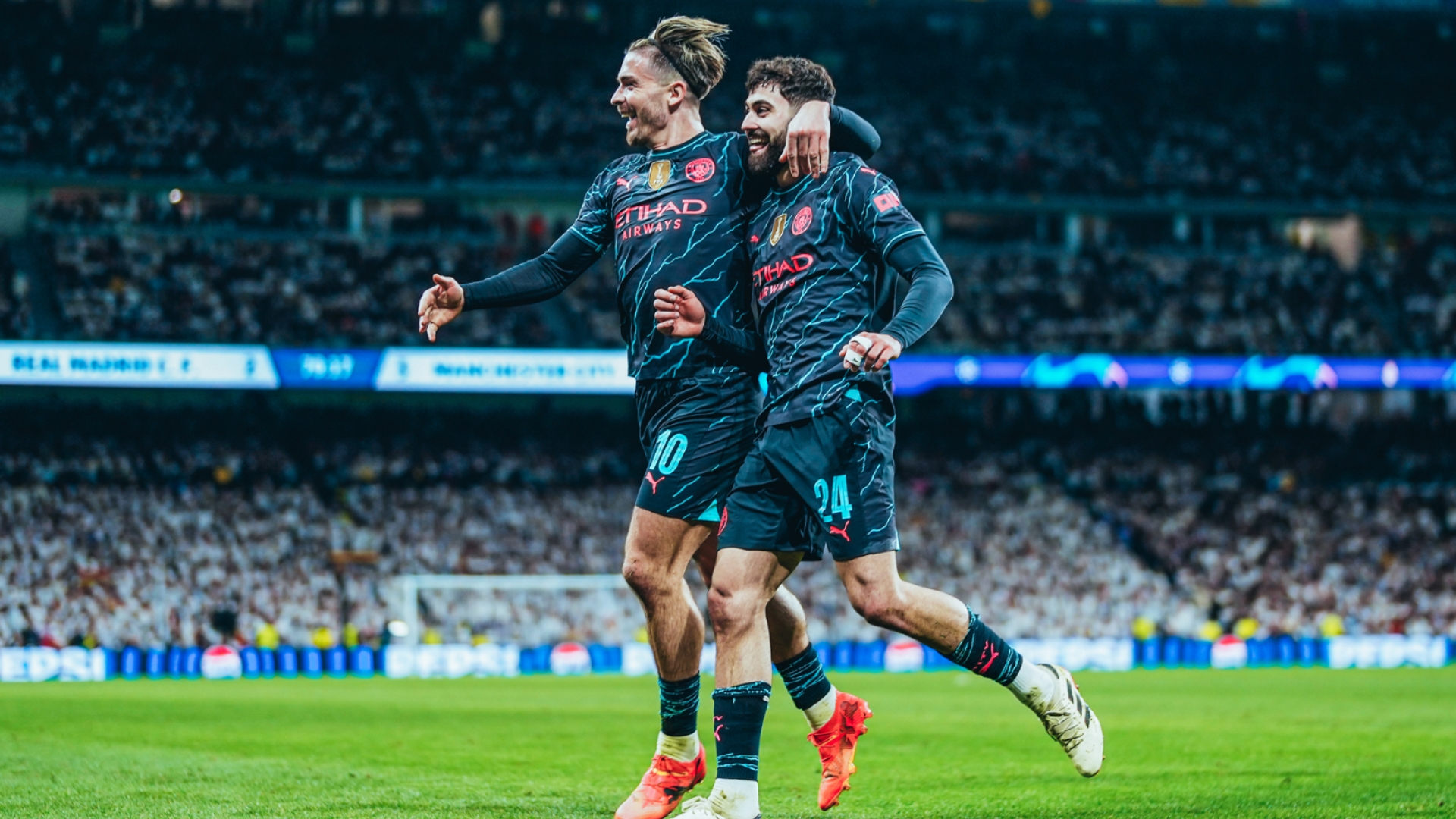 爱游戏体育官网-欧冠预选赛赛场精彩，球迷尖叫连连