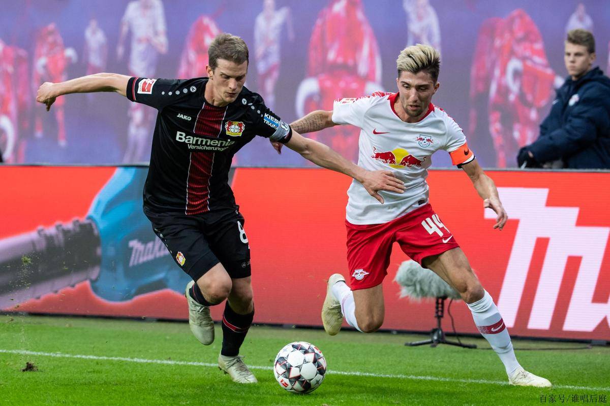 弗赖堡队战术调整成功,球队连胜迎来反弹 弗赖堡队战术调整成功,球队连胜迎来反弹