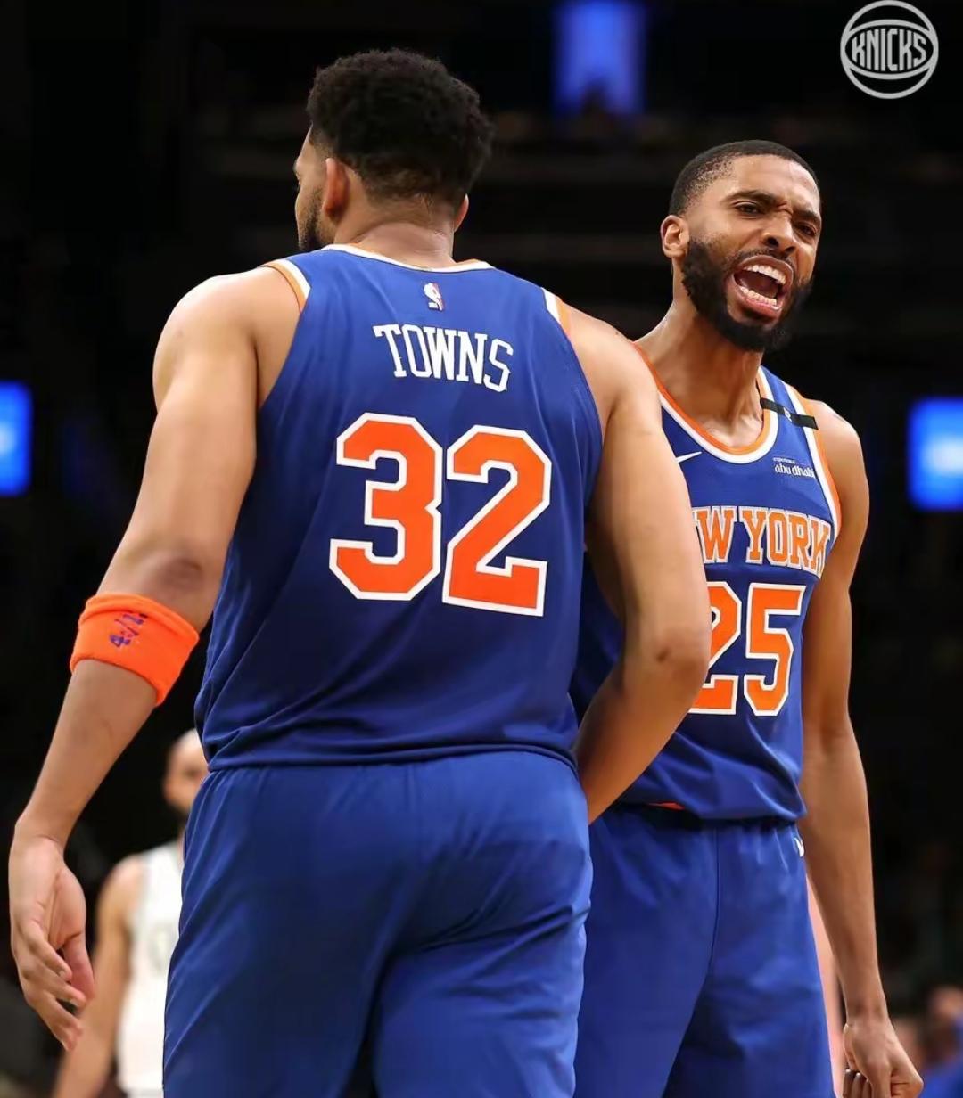 包含尼克斯队新援在首场比赛中发挥出色，获得认可的词条