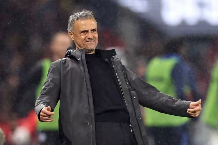 爱游戏亚洲官网-里尔客场踢平对手，保持不败势头