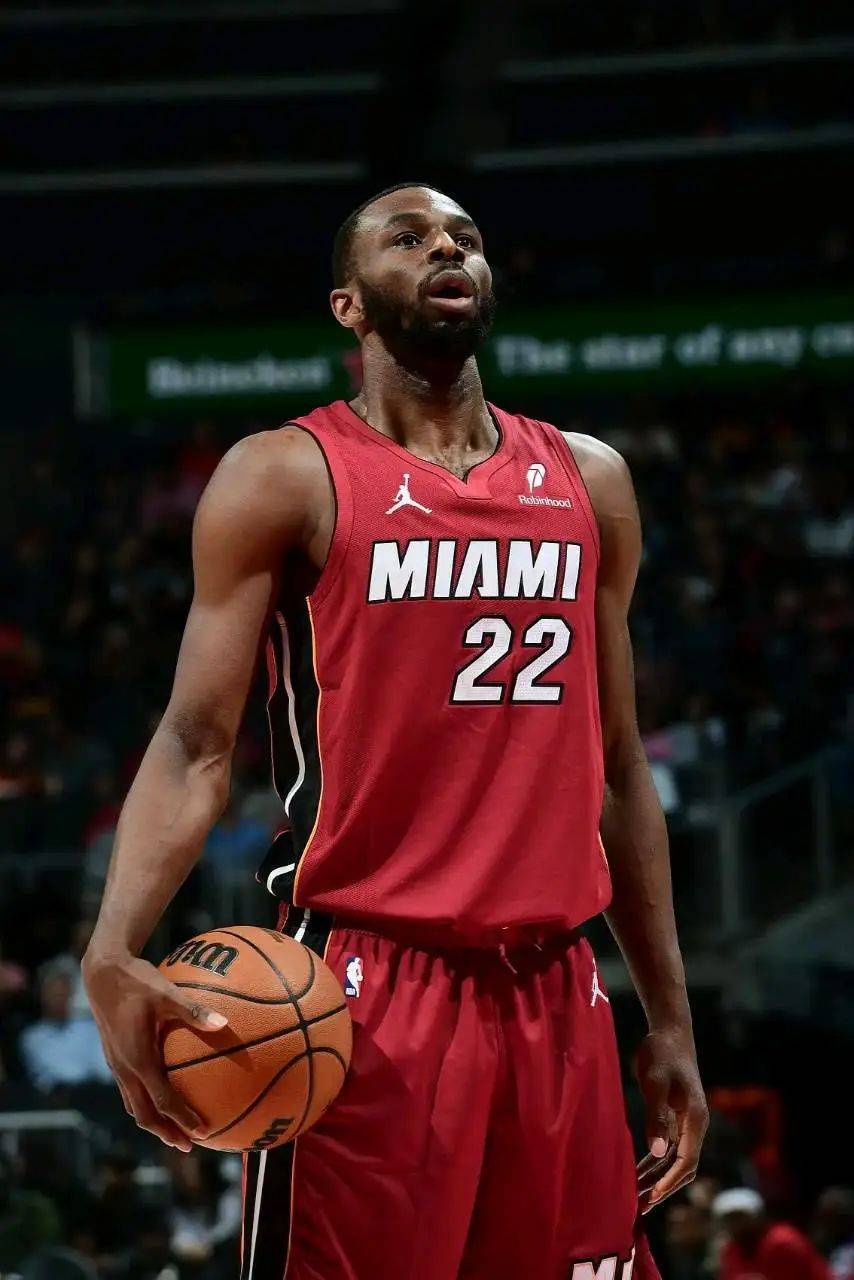 爱游戏app-关于热火主场一波三连胜，发挥强势进入正轨的信息