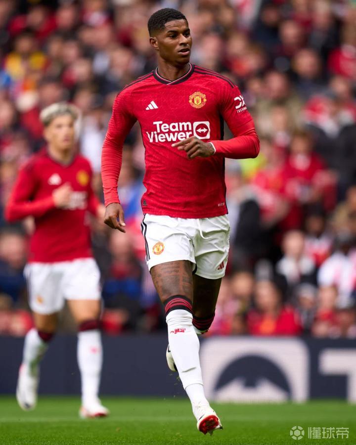 爱游戏app下载-曼联前锋拉什福德成为英超最年轻破百球球员，荣耀无尽