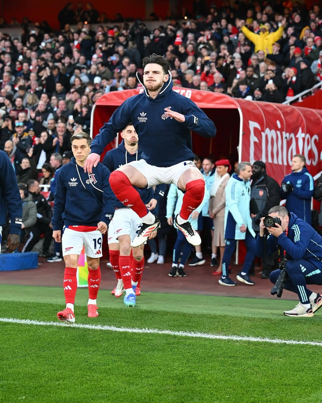 爱游戏网页版登录入口-阿森纳中场受伤：主帅调整战术安排的简单介绍