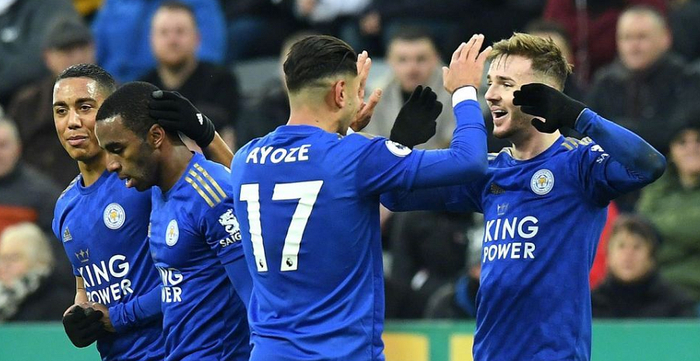 包含莱斯特城继续保持不败，实力恢复的词条