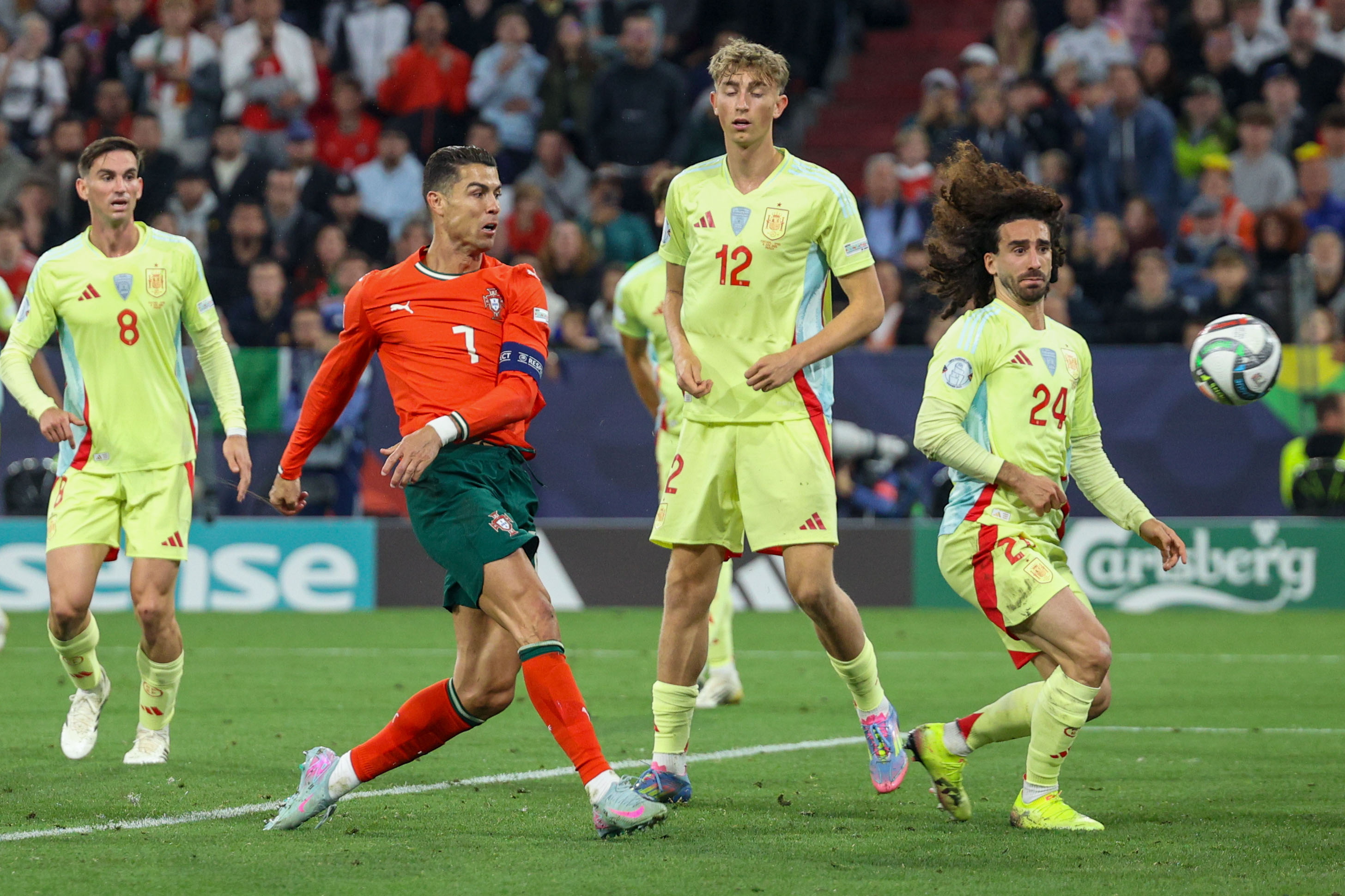 葡萄牙队取得决赛资格，全力以赴