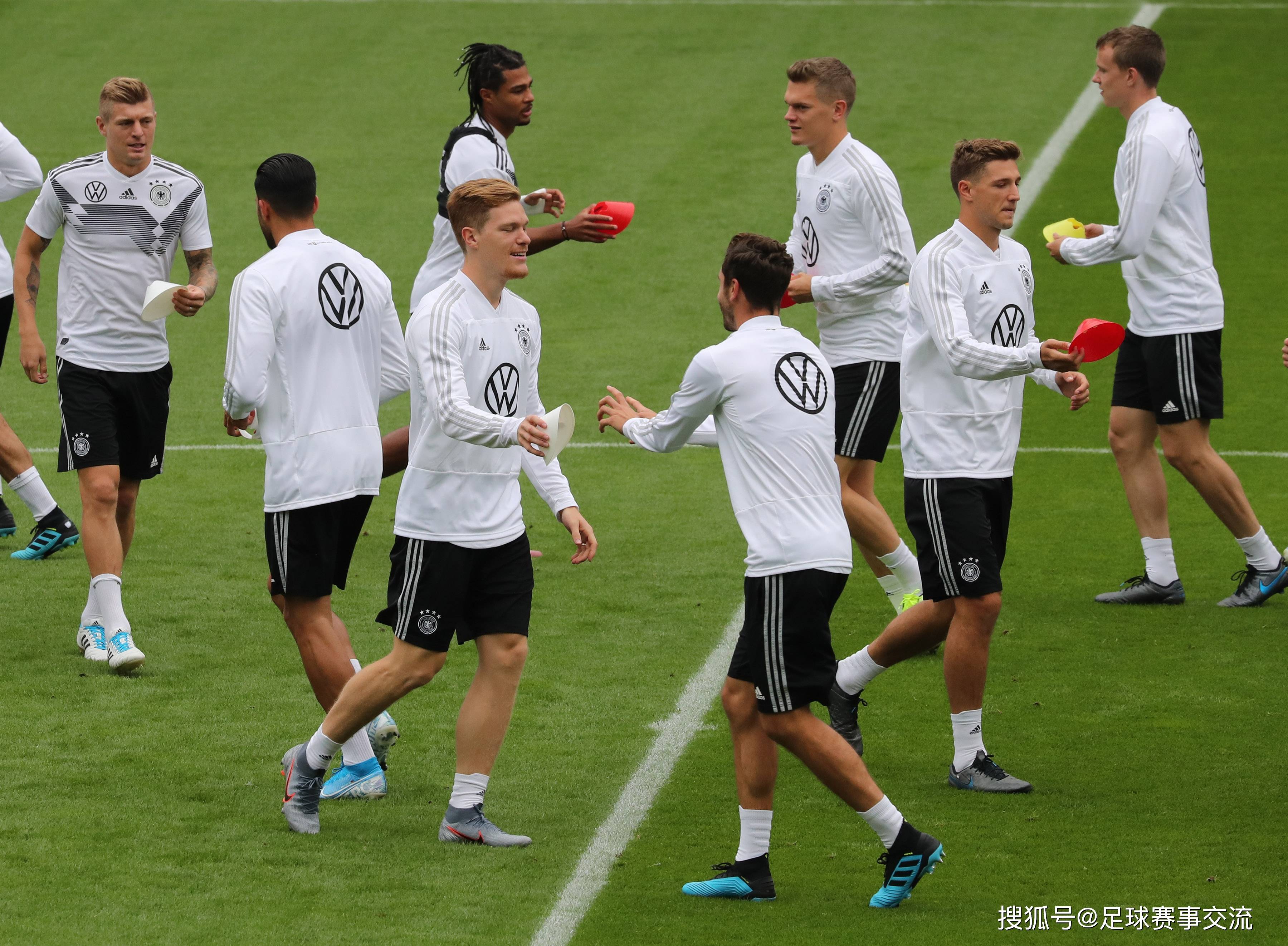 爱游戏亚洲官网-欧国联杯为球员提供展示实力的绝佳舞台